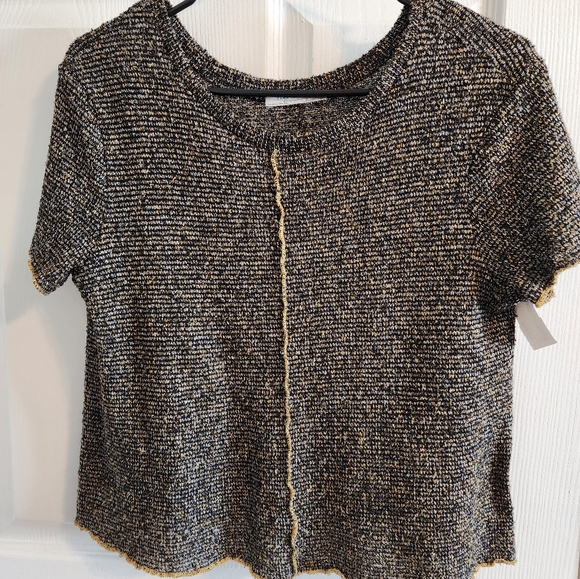 Very unique shirt - Picture 1 of 5
